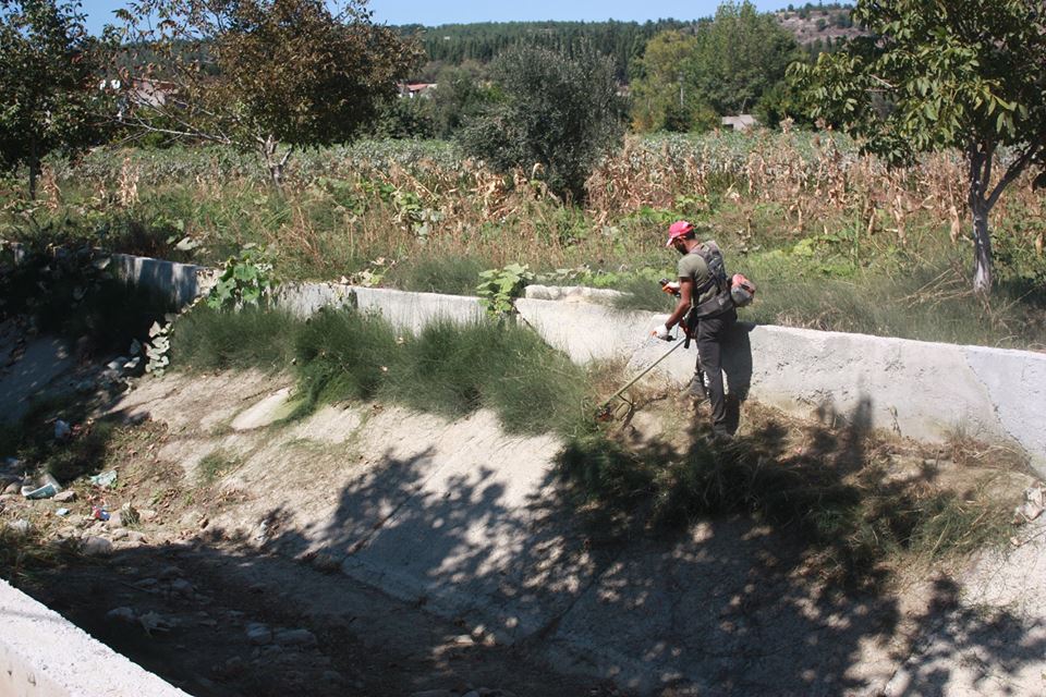 Eceabat Belediyesi Çınarlı Dere Islah Çalışmalarına Devam Ediyor.