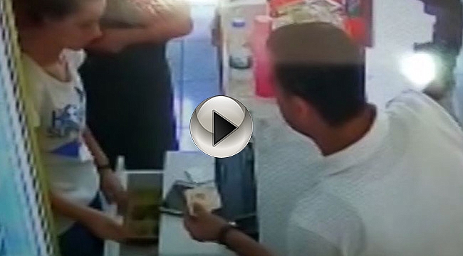 Gündüz Vakti Düpedüz Dolandırdı!!! Ama Kameralardan Kaçamadı...
