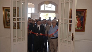 Osmanlı Katı Sanatı ve Üç Boyutlu Kabartma Tablolar Sergisi Açıldı