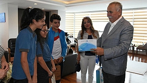 Turgut Reis Ortaokulu öğrencileri Başkan Gökhan'ı ziyaret etti