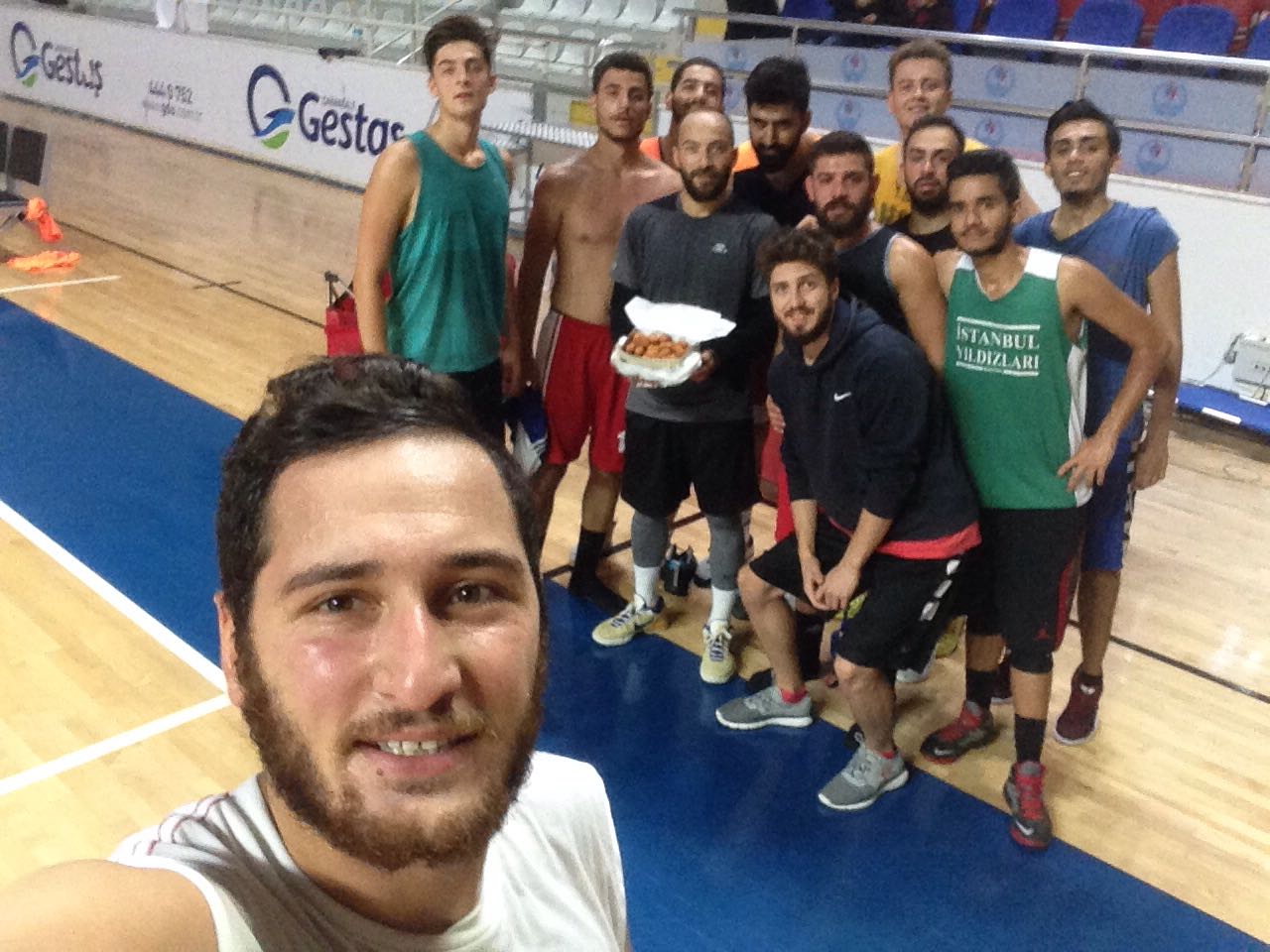 Umurbey Belediyespor basketbol takımı yeni sezon çalışmalarına başladı.