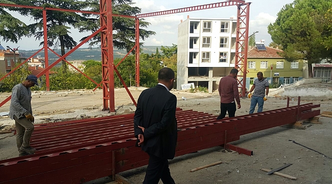 "Umurbey Kapalı Pazar Yeri Çalışmaları Başladı"