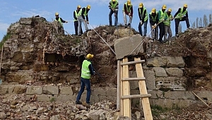 Bigalı Kalesi'nin restorasyonu devam ediyor