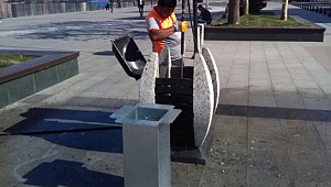 Çöp Sepetleri Ve Konteynerleri Temizlendi