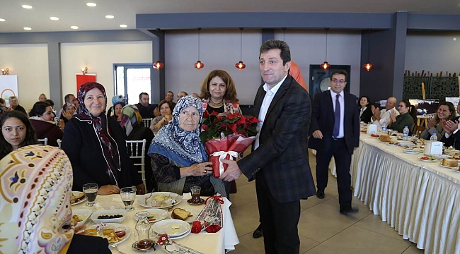 "Dünya Kadın Çiftçiler Gününde Kadınlarımız Baş Tacı"