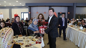 "Dünya Kadın Çiftçiler Gününde Kadınlarımız Baş Tacı"