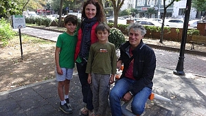 Kayıp turist çocuklar oyun parkında bulundu