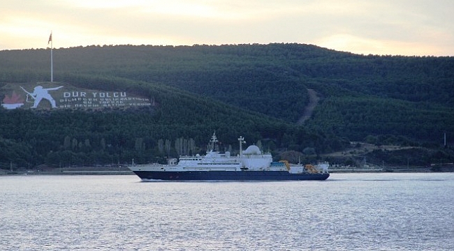 Rus Casus Gemisi Çanakkale Boğazından geçti