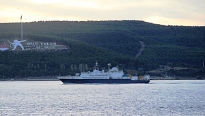 Rus Casus Gemisi Çanakkale Boğazından geçti