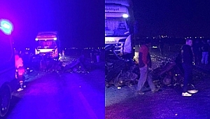 Tırla Çarpışarak İkiye Bölünen Otomobilden Sağ Çıktı