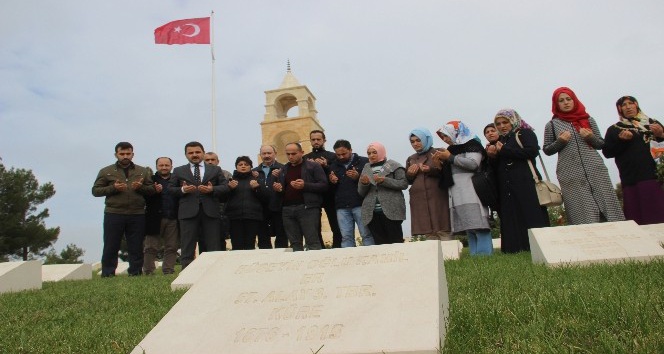Türkiye'nin gönlünü fetheden madenciler Çanakkale Şehitliklerinde