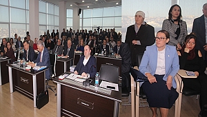 AK Parti Çanakkale İl Teşkilatı Belediye Meclisinde...