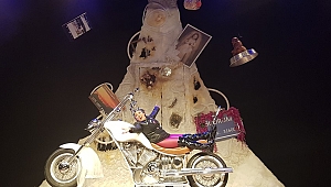 "Aşk Ölsün" Oyunu Çanakkale'de Sahnelendi...