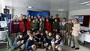 Biga'da öğrenciler makine standını gezdi