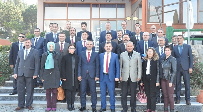 Mesleki Eğitim Genel Müdürlüğüne Bağlı Okul Müdürleri Değerlendirme Toplantısı" Yenice'de İcra Edildi