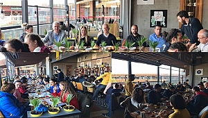 Ünüvar'dan Maç Öncesi, Bayan Voleybol Takımına Moral Kahvaltısı...