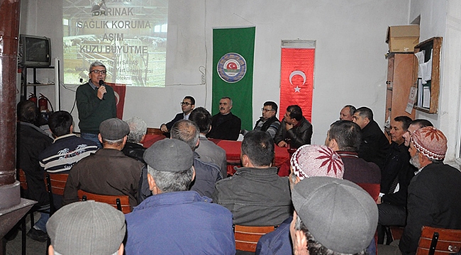 Bayramiç Ziraat Odası Muratlar Köyü'nde hayvancılık ve genel tarım konulu konferans gerçekleştirdi.