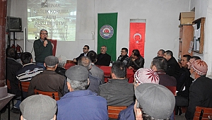 Bayramiç Ziraat Odası Muratlar Köyü'nde hayvancılık ve genel tarım konulu konferans gerçekleştirdi.