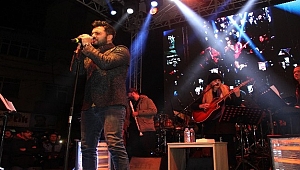 Biga'da indirimli alışveriş günleri Yusuf Güney konseri ile tamamlandı