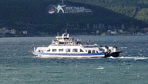 Bozcaada'da feribot seferlerine fırtına engeli