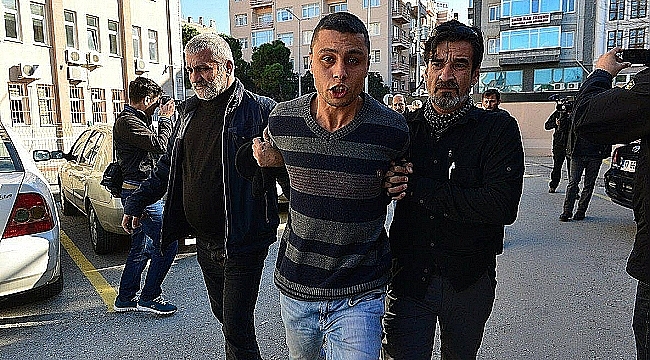 Çanakkale'de Kuyumcu Soyan Zanlılar'dan 3 kişiden 2'si tutuklandı, biri serbest bırakıldı.