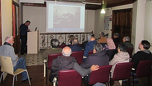 Çanakkale Kent Müzesi ve Arşivi'nde Eski Kent Fotoğrafları Okuma serisinin üçüncüsü gerçekleştirildi.