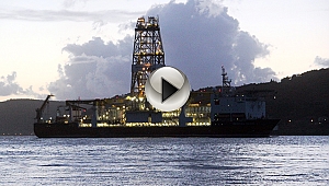 'Deepsea Metro-2' Çanakkale Boğazı'ndan geçti