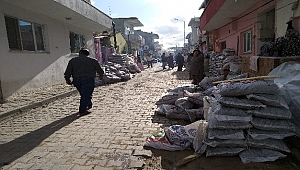 Lapseki'de 600 ton kömür yardımı yapılıyor
