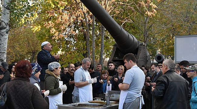 Merhum Cahit Özer Anısına Lokma İkramı