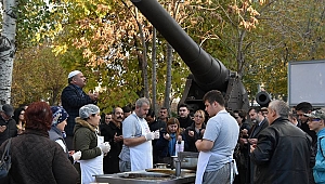Merhum Cahit Özer Anısına Lokma İkramı