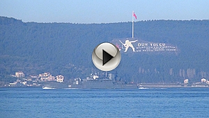 Rus savaş gemisi Çanakkale Boğazı'ndan geçti