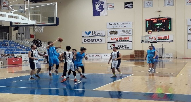Umurbey Belediyespor'dan farklı galibiyet
