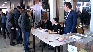 Yeni Merkez İlçe Başkanı Ali Uyanık Oldu.