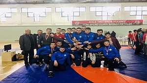 Bigalı güreşçiler madalyalarla döndü