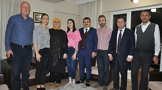 Birlik ve beraberlik içinde olmanın en mukaddes kaynağı "ailedir"