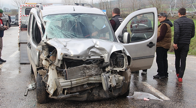 Çanakkale'de trafik kazası: 8 yaralı