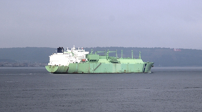  Doğalgaz tankeri Çanakkale Boğazı'ndan geçti