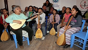 Gelecek ile geçmişi buluşturan koro