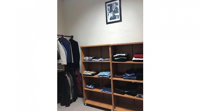Lapseki'de öğrencilerden sosyal market uygulaması