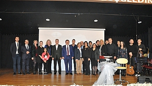 Öğretmenlerden "Hisli Yüreklere Meftun Dizeler" Şiir Dinletisi