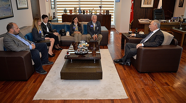 Rotary Bölge Guvernörü Demir'den Başkan Gökhan'a Ziyaret…
