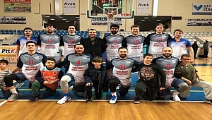 Umurbey Belediyespor namağlup lider bitirdi