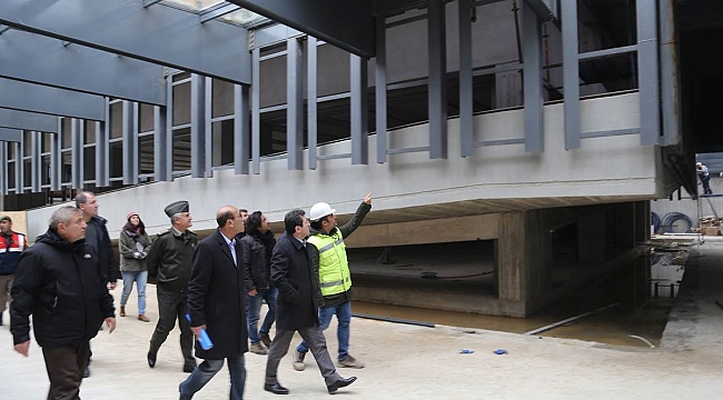Vali Orhan Tavlı, Troya Müze İnşaatında İncelemelerde Bulundu