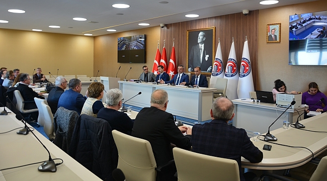Yenilenen Seneto Salonunda İlk Toplantı Yapıldı