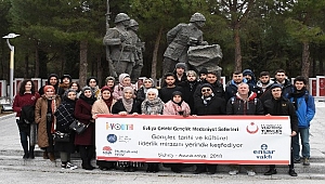 Avustralya'daki Türkler, şehitlikleri ziyaret etti