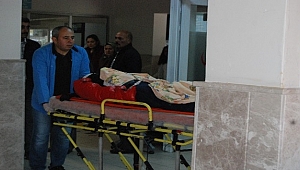 Bayramiç'te otomobil ile motosiklet çarpıştı, 1 yaralı