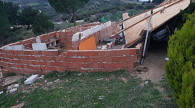 Biga'da Kuvvetli Rüzgar Affetmedi
