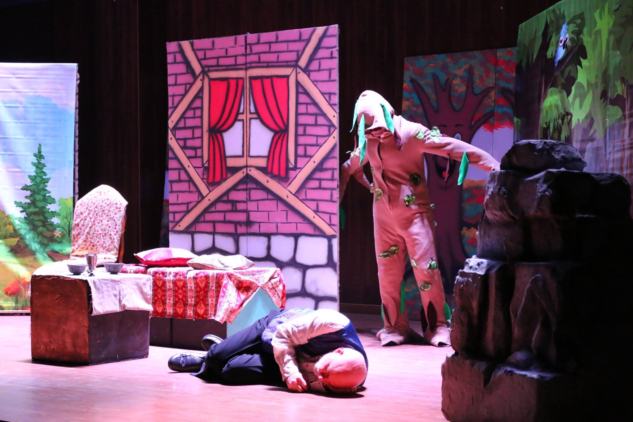 Kepez Belediyesi'nden Çocuklara Özel Tiyatro Gösterimi