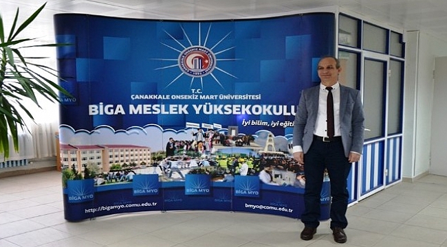 Suat Uğur, profesör oldu