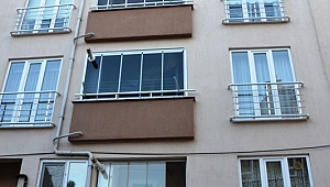 3 Yaşındaki Çocuk 4. Kattan Düştü